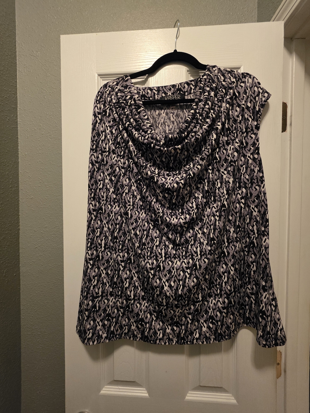 Kasper Black & White Printed Cowl Neck Sweater Top